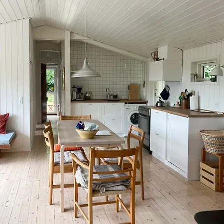 With View Of Mill And Church 度假居 *